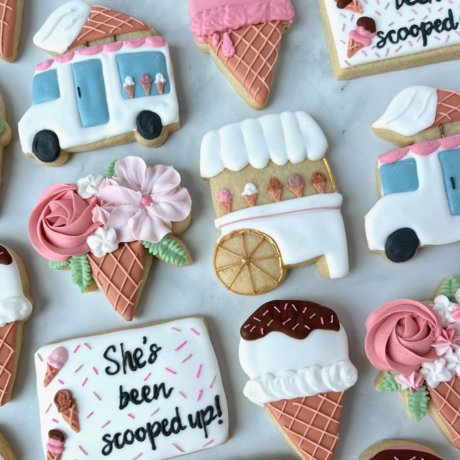 Bridal shower themes are some of our favorites to bring to life! 💍  Matching our custom cookies to your unique vision is what we do best.

Check out this gorgeous set Sami made&mdash;the perfect treat for a sweet celebration. 🍦

#CookiesCakesAndBak