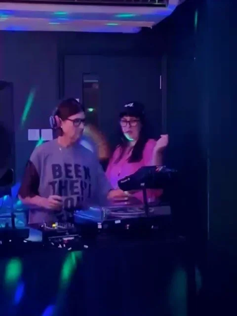 It&rsquo;s SUCH a busy time for Big Sis DJs at the moment we had two gigs last weekend in Gloucester and Bristol @cafereneglos and @tothemoonbristol for @goodneighboursparty and this weekend we are THRILLED to be doing a 3 hour takeover in @ritualroa