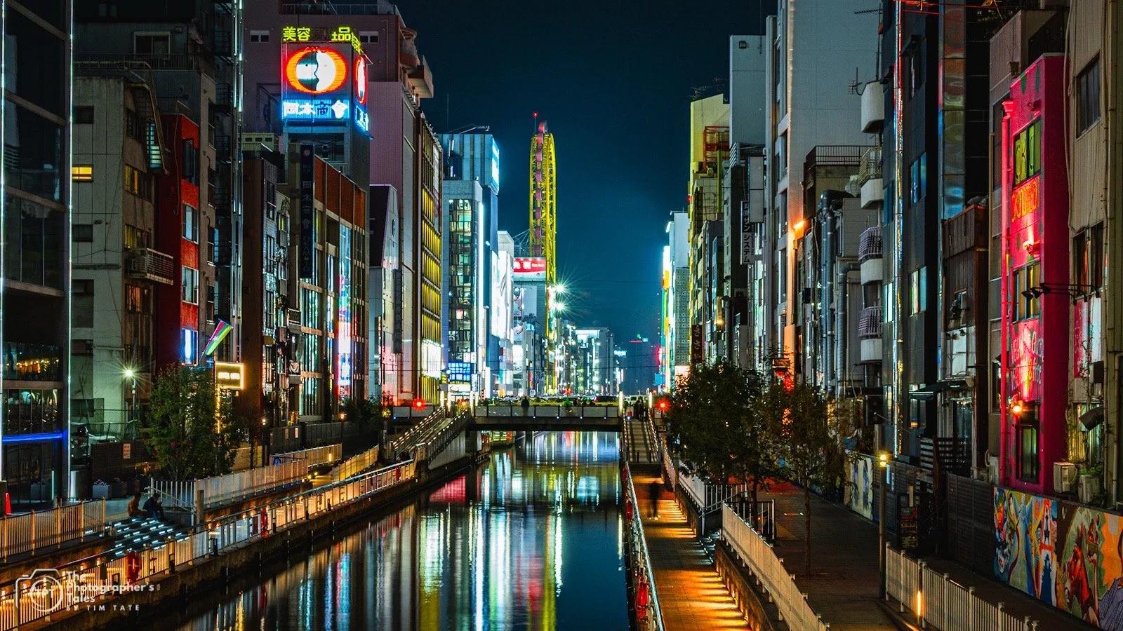 City photography changes completely at night.