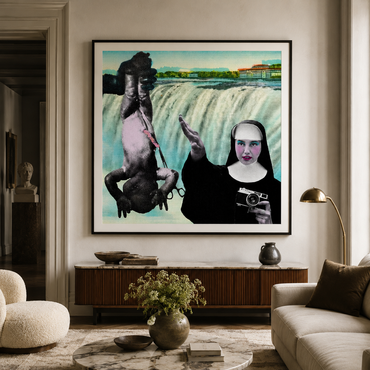 Eux de passage de Joan Seed est un collage surréaliste explorant la mémoire, l'identité et l'éphémère. Œuvre contemporaine originale pour collectionneurs.