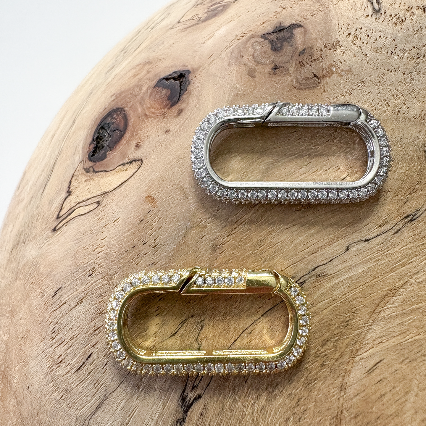 Bracelet clasp pave a 8in.png