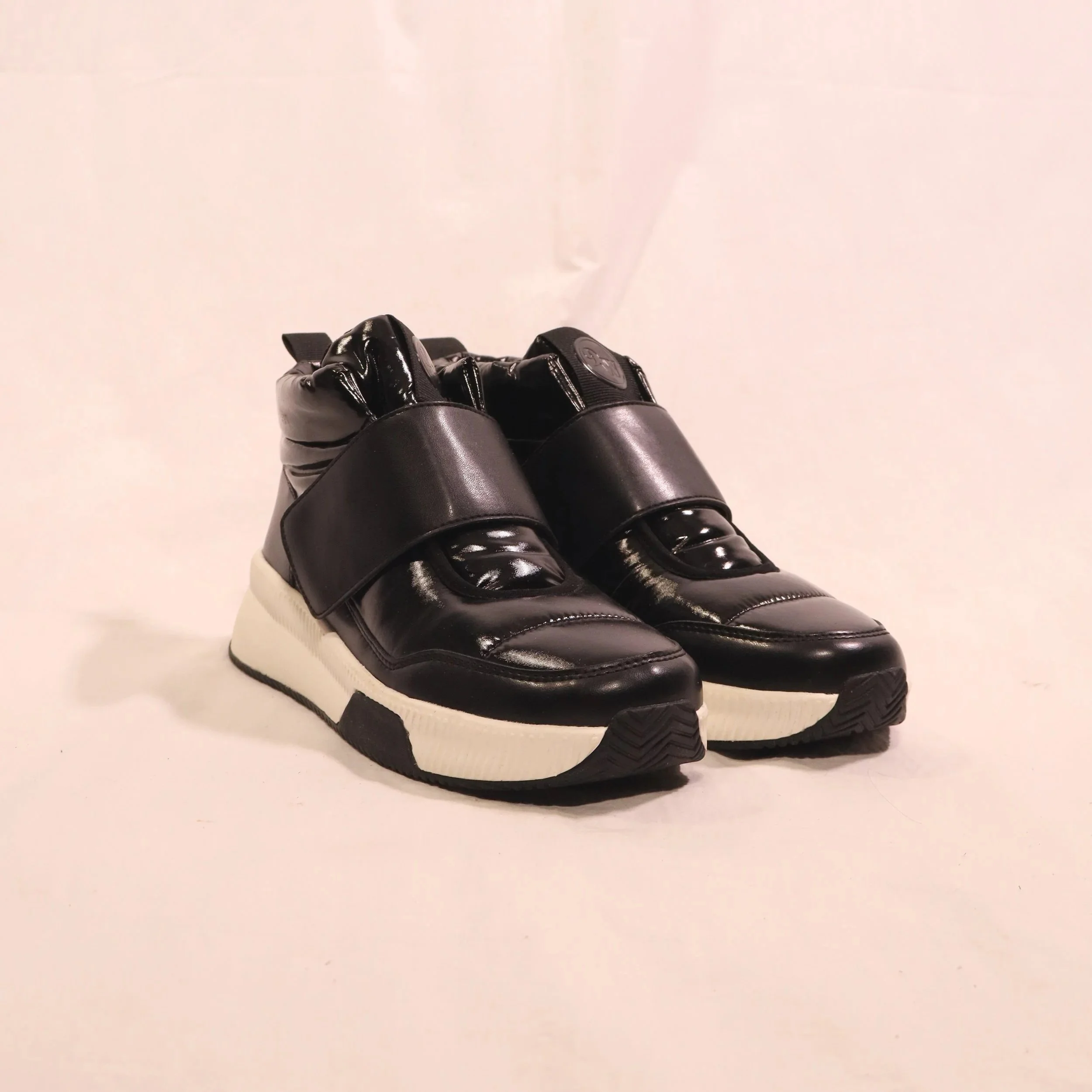 Black+Nine+West+Sneaker+front+3.jpg