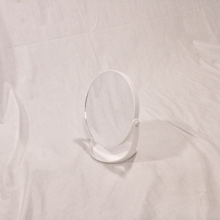 white mirror(1).jpg