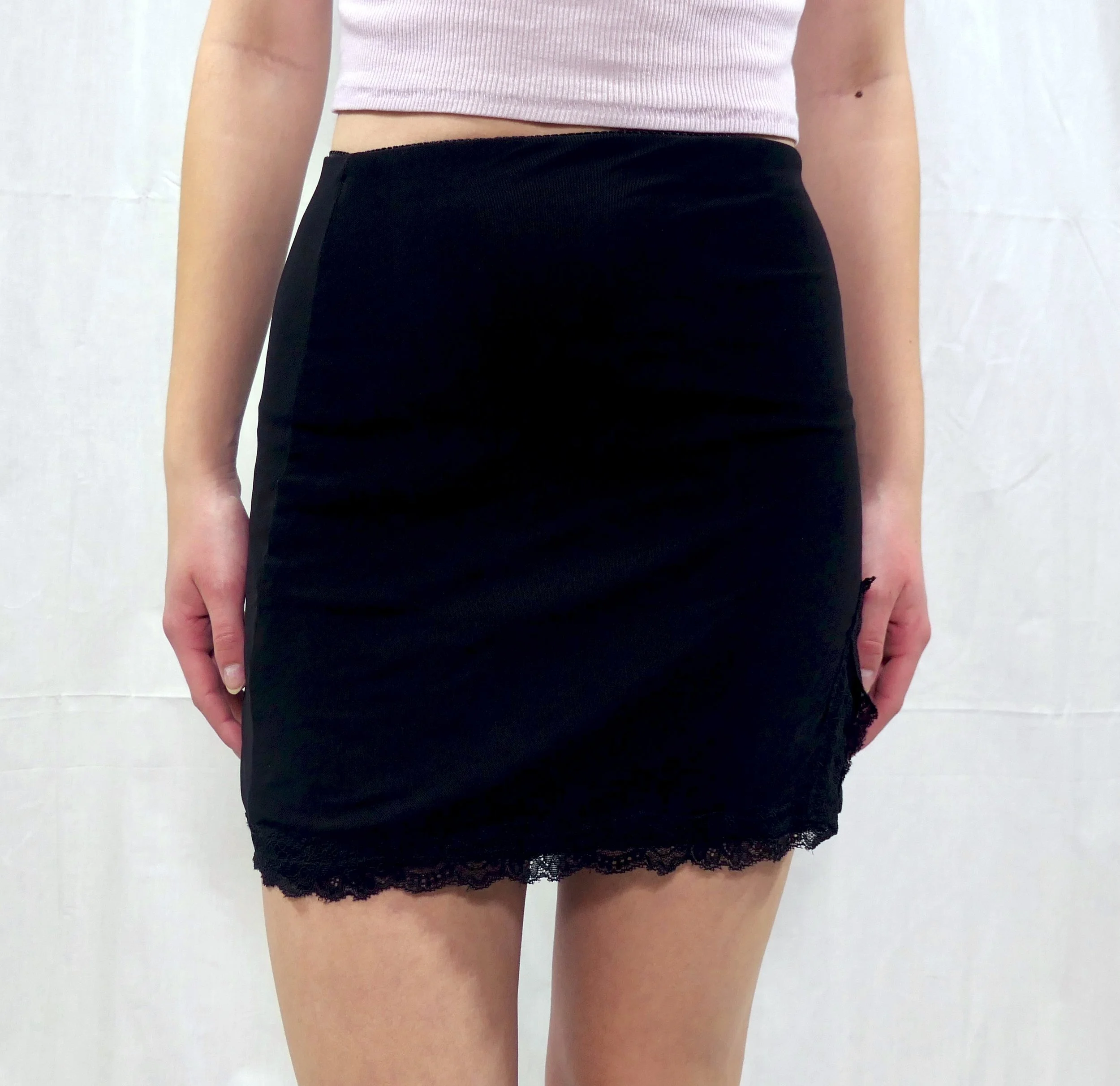 Glassons Black Skirt.jpeg