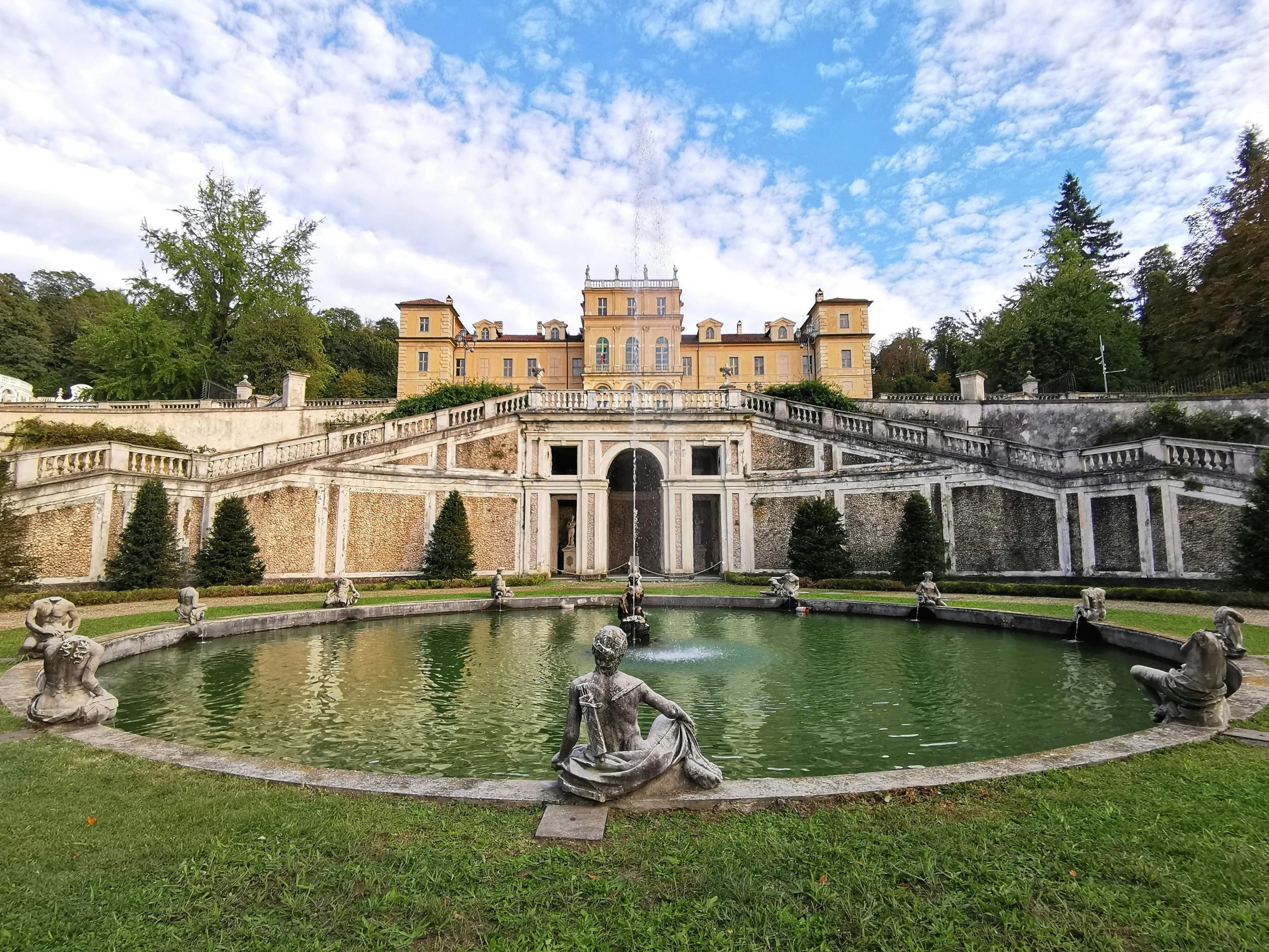 Historic villas and gardens in Italy