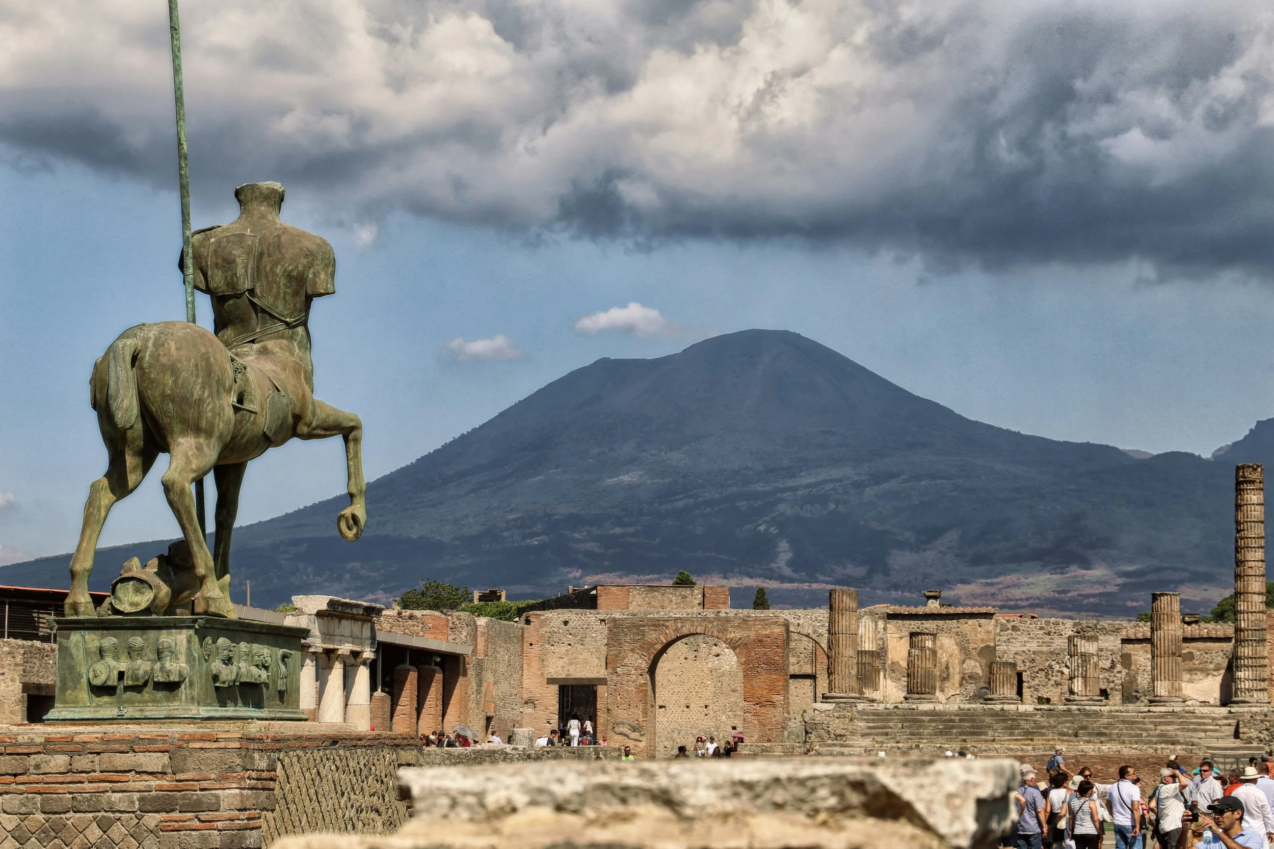 Pompeii: the ancient city frozen in time