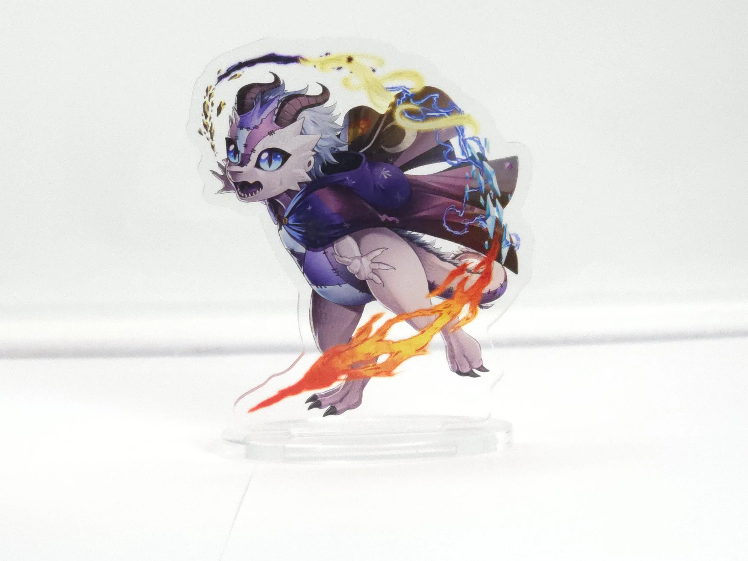 Tivvit Standee