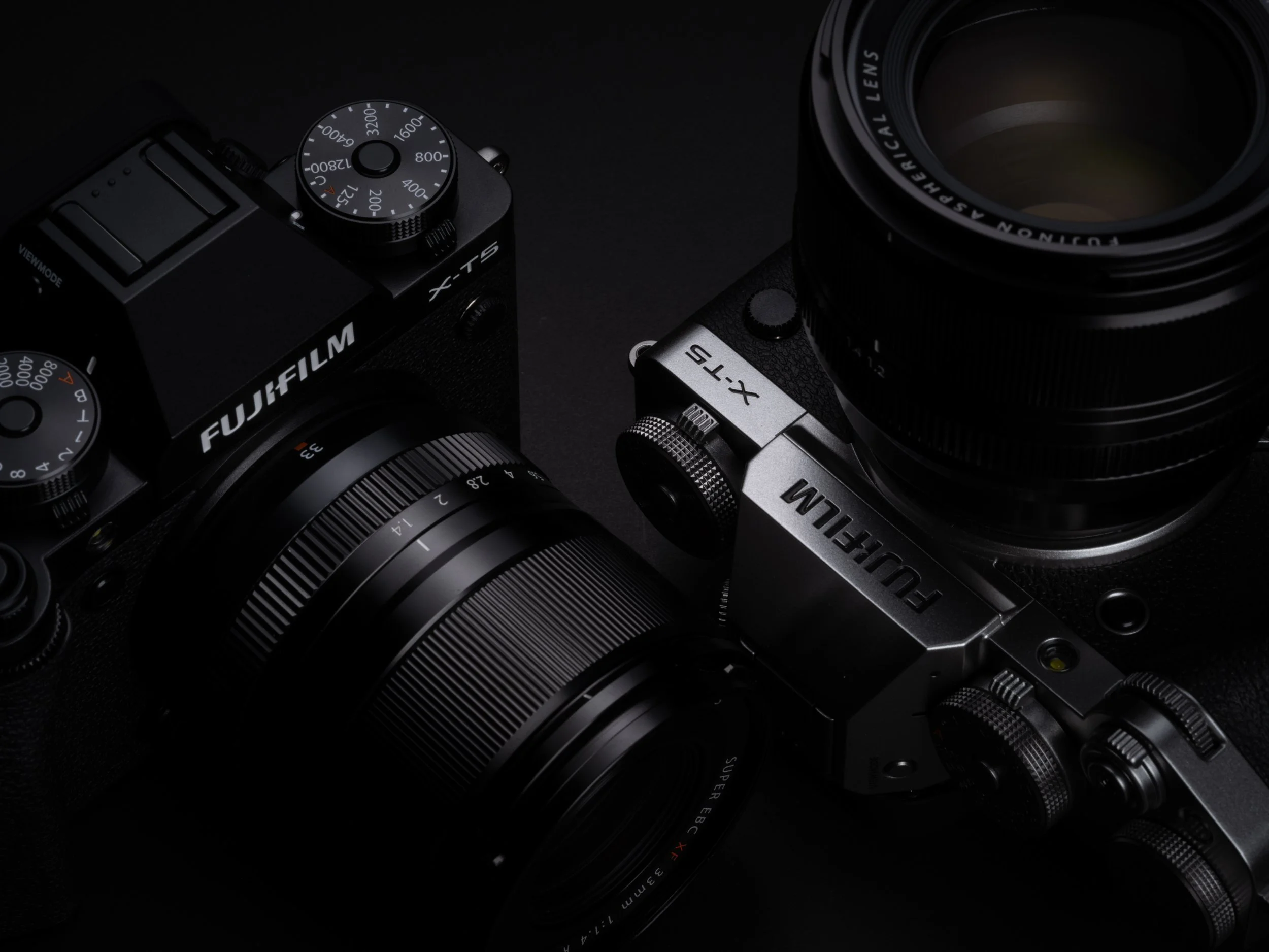FUJIFILM-X-T5_Key-Visual-24.jpg