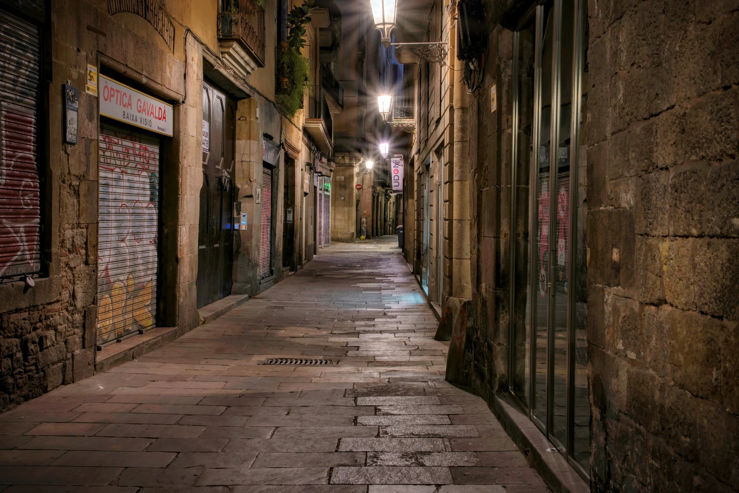 Streets in Silence — When the City Holds Its Breath