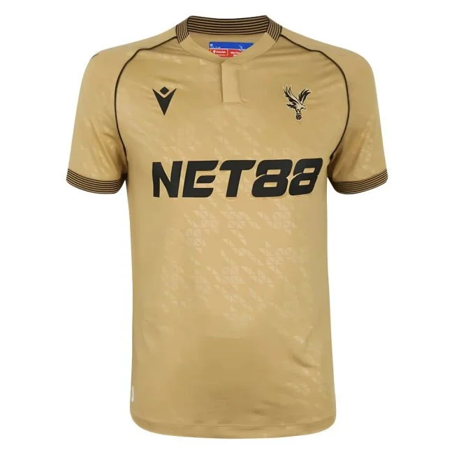 re_1755224331_crystal-palace-macron-third-shirt-eagle-gold-25-26-650x0.jpg