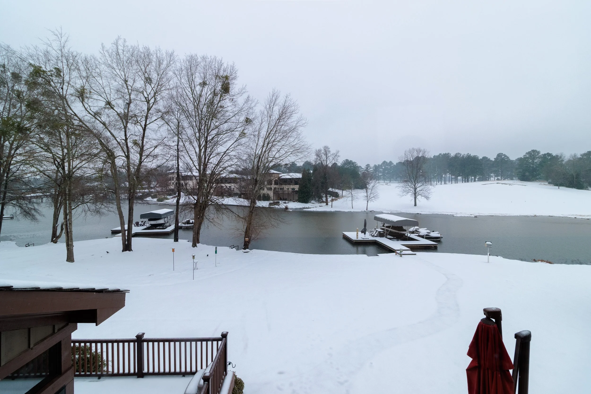 snow-day-lake-house-01.jpg