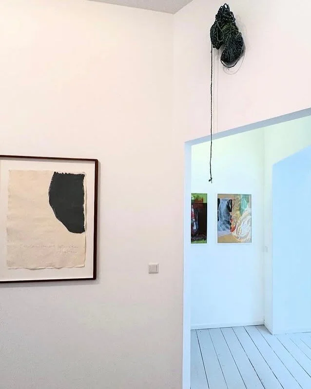 &bdquo;K&ouml;rper Kartographie&ldquo;, attends to relationships as subject and bodies that are inscribed into fabric. A four-piece bedsheet series that I and my partner slept on for many years bears the traces of our bodies and relationship. In retu