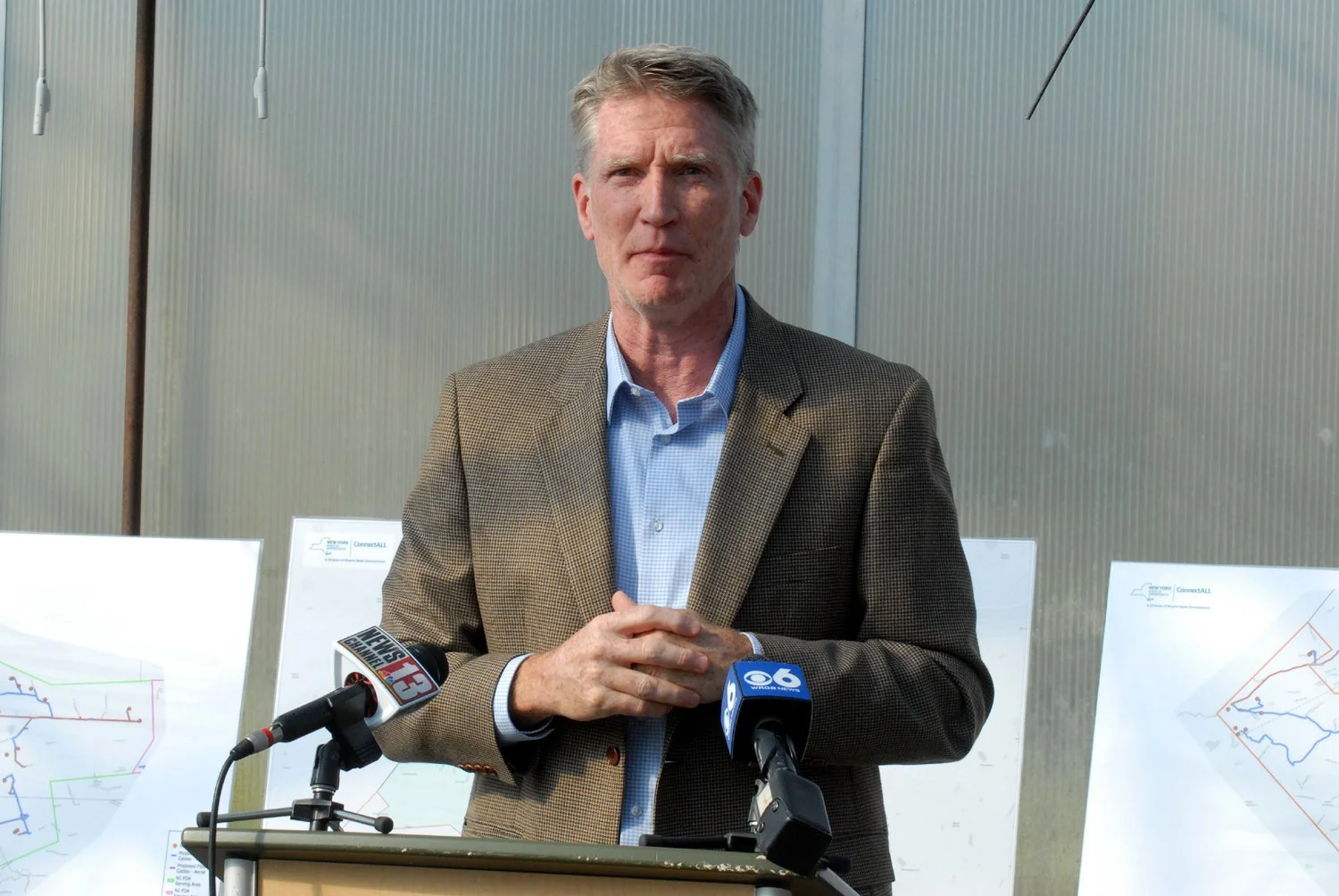 10.27.27 BB Jim Becker at podium.jpg