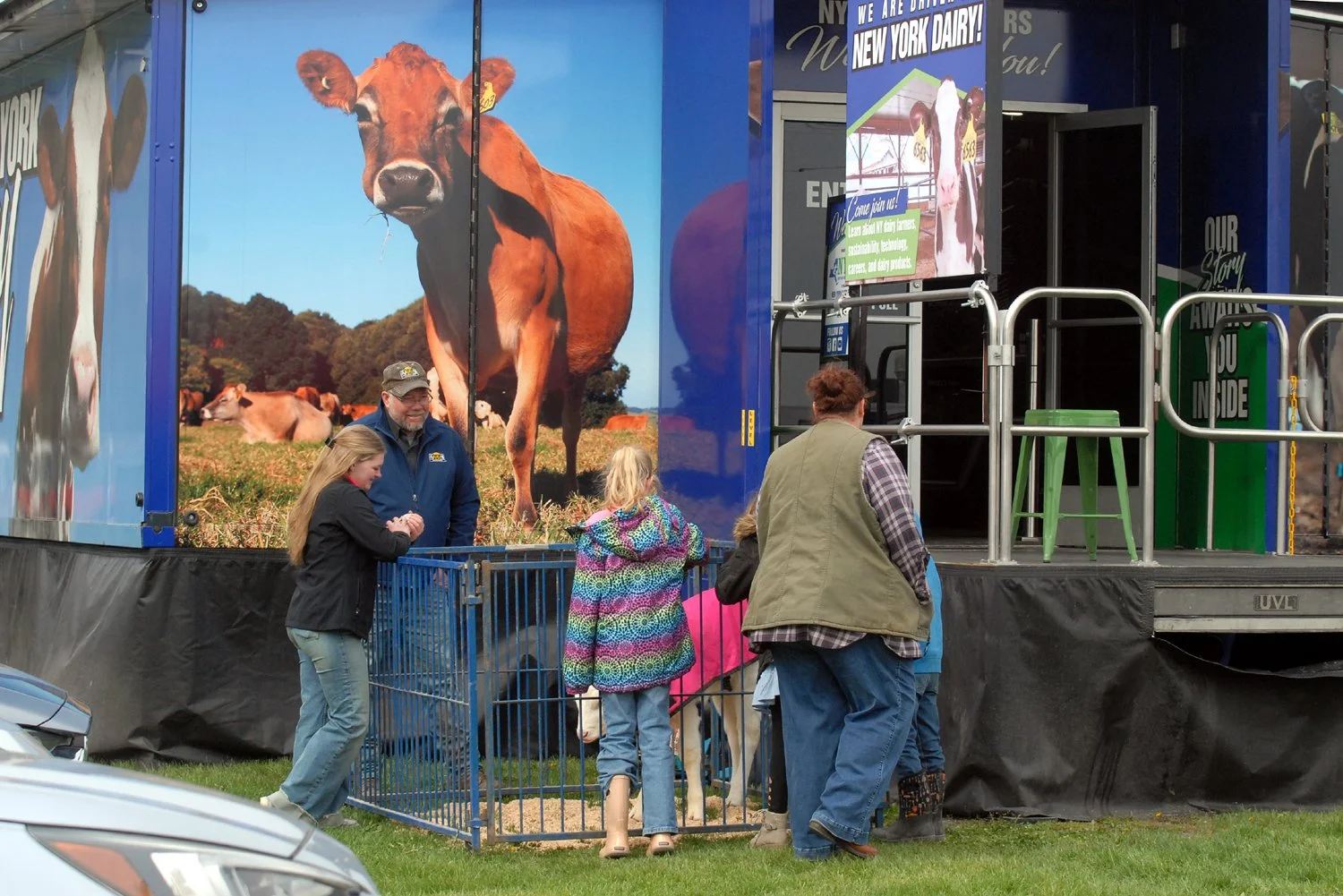 MF big Steve Smith w cow thing.jpg