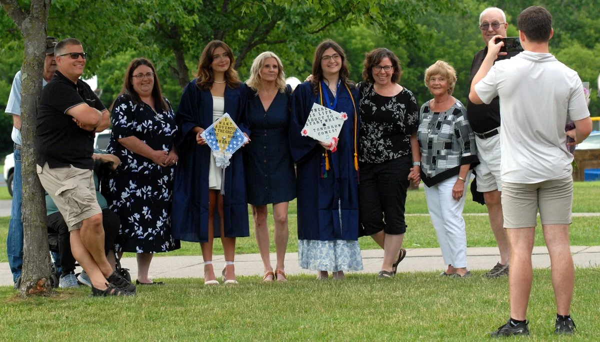 CR grad. nice family photo.jpg