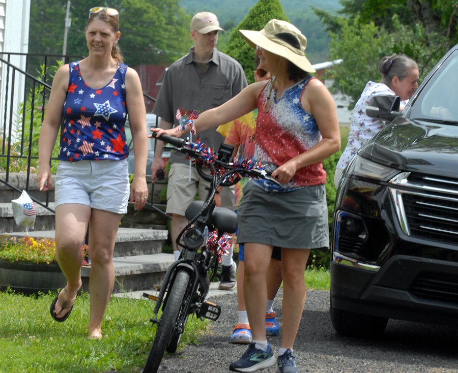 G4. adults bike.jpg