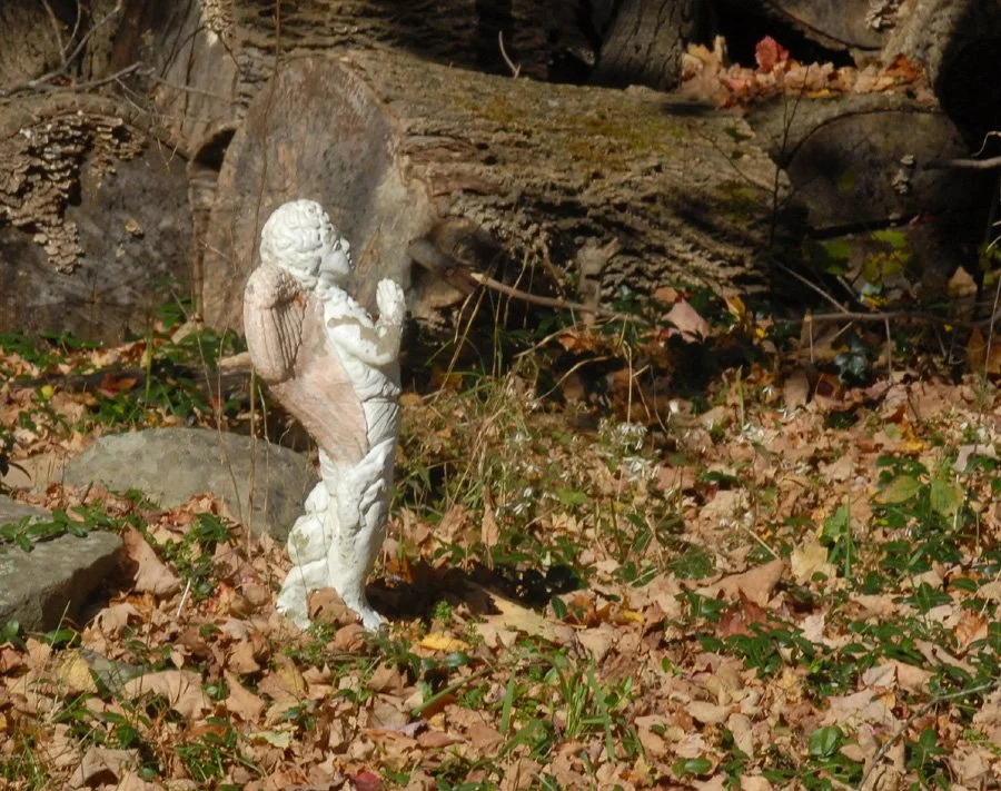 Eminence. statue.jpg
