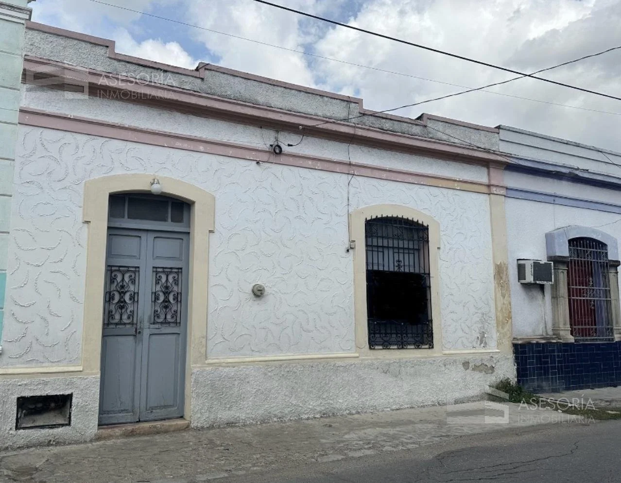 Colonial House for Sale -        La Mejorada 