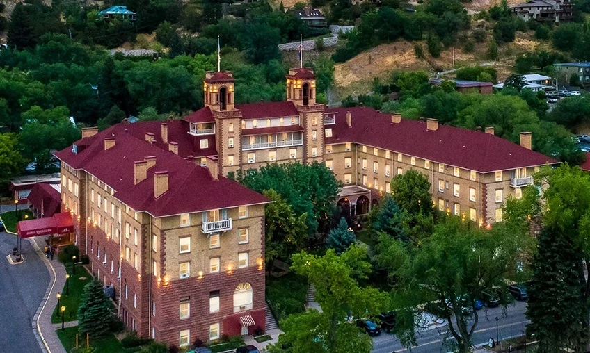 Hotel Colorado in Glenwood Springs near Vista View Events
