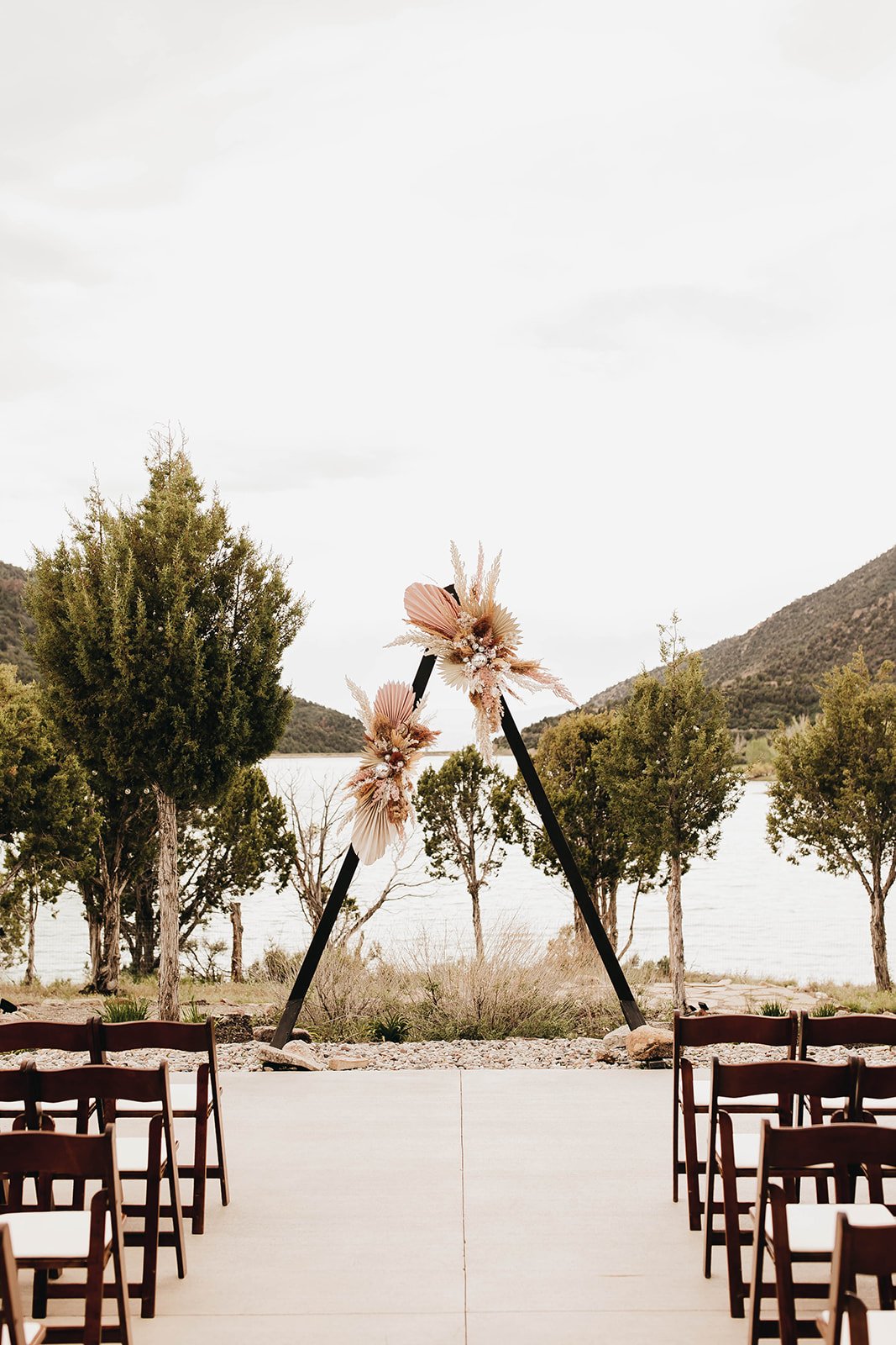 Mr & Mrs Hughes - Brenna Lee Photo LLC341.jpg