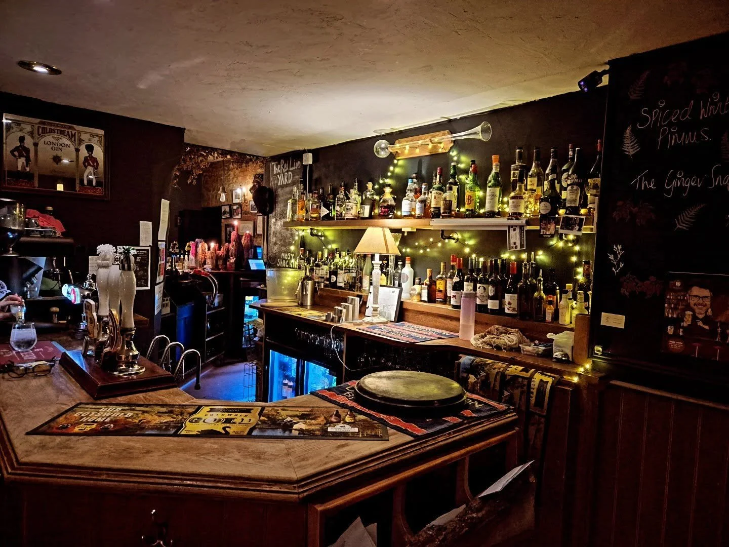 Tonight is Steak night, side, drink and sauce for &pound;20. 
🥩🍷 book now - walkins welcome! Dont say we didnt tell you...