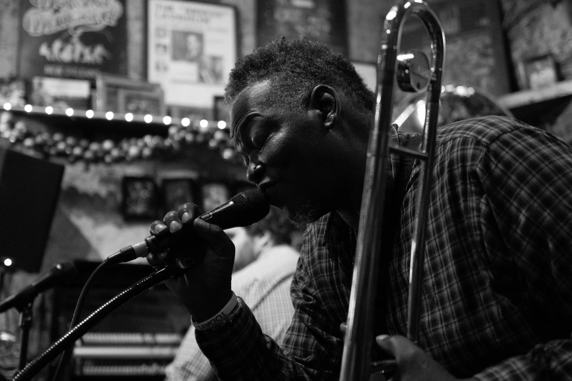 A Leica Q3 in the New Orleans music scene