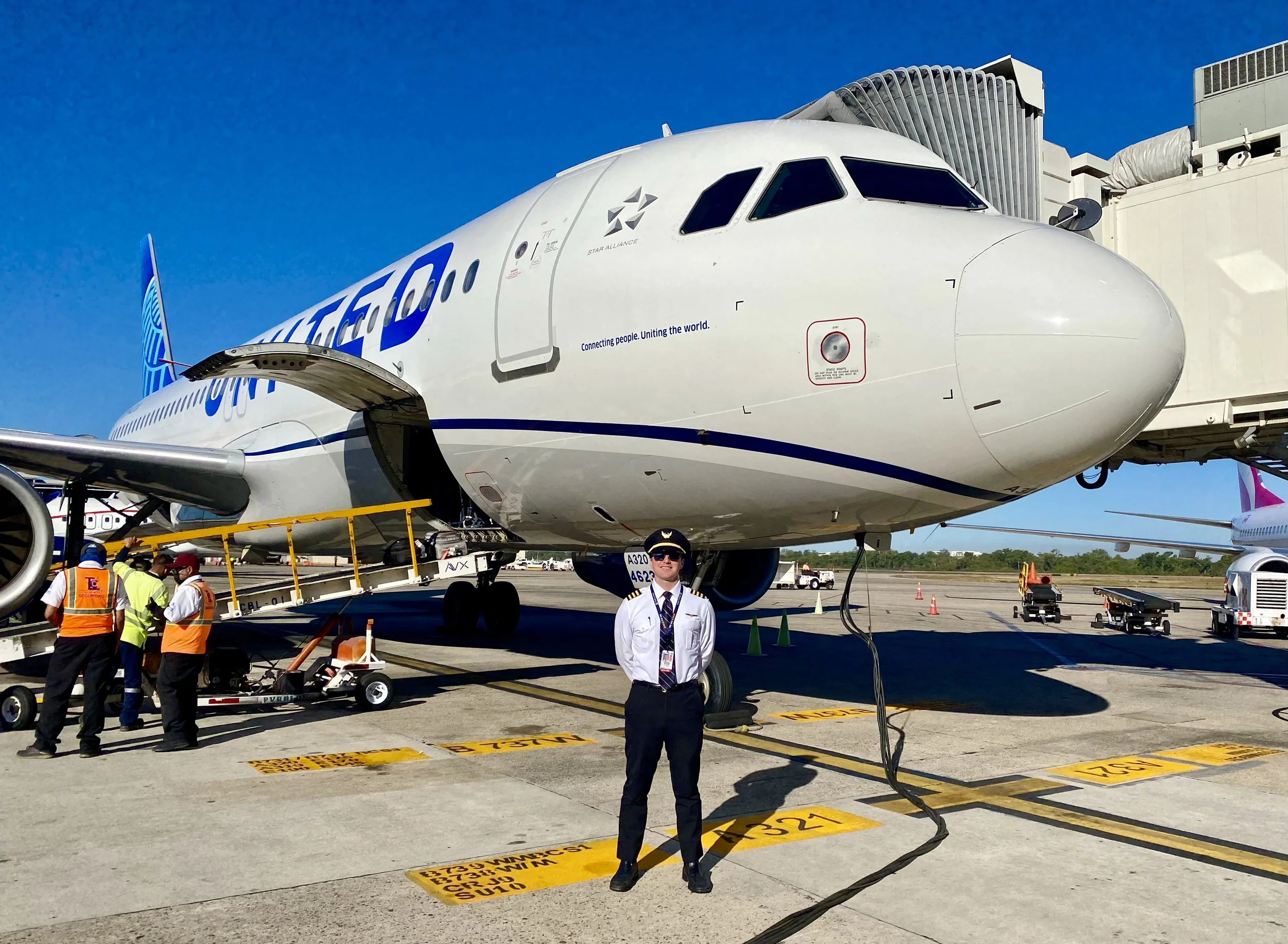 When I started at United Airlines I was an A320 First Officer for over a year, accruing 800 hours on the airframe before transitioning to the 757/767 fleet and being introduced to global flying.