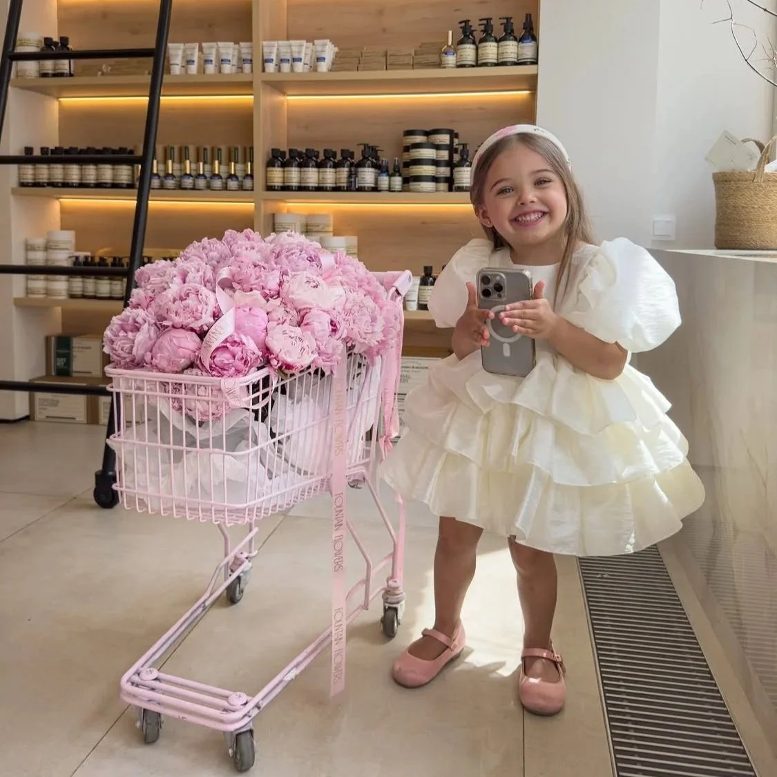 Blooming happiness w/ Mia