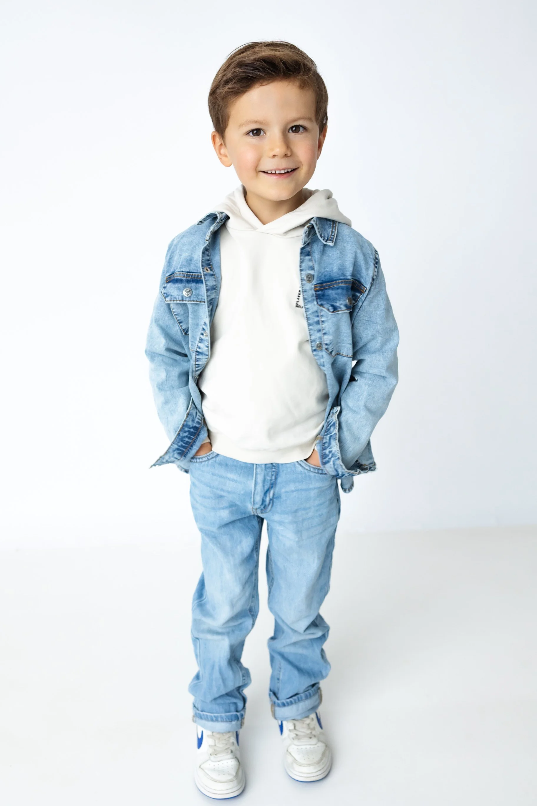 Davi van der Burg staand.jpg