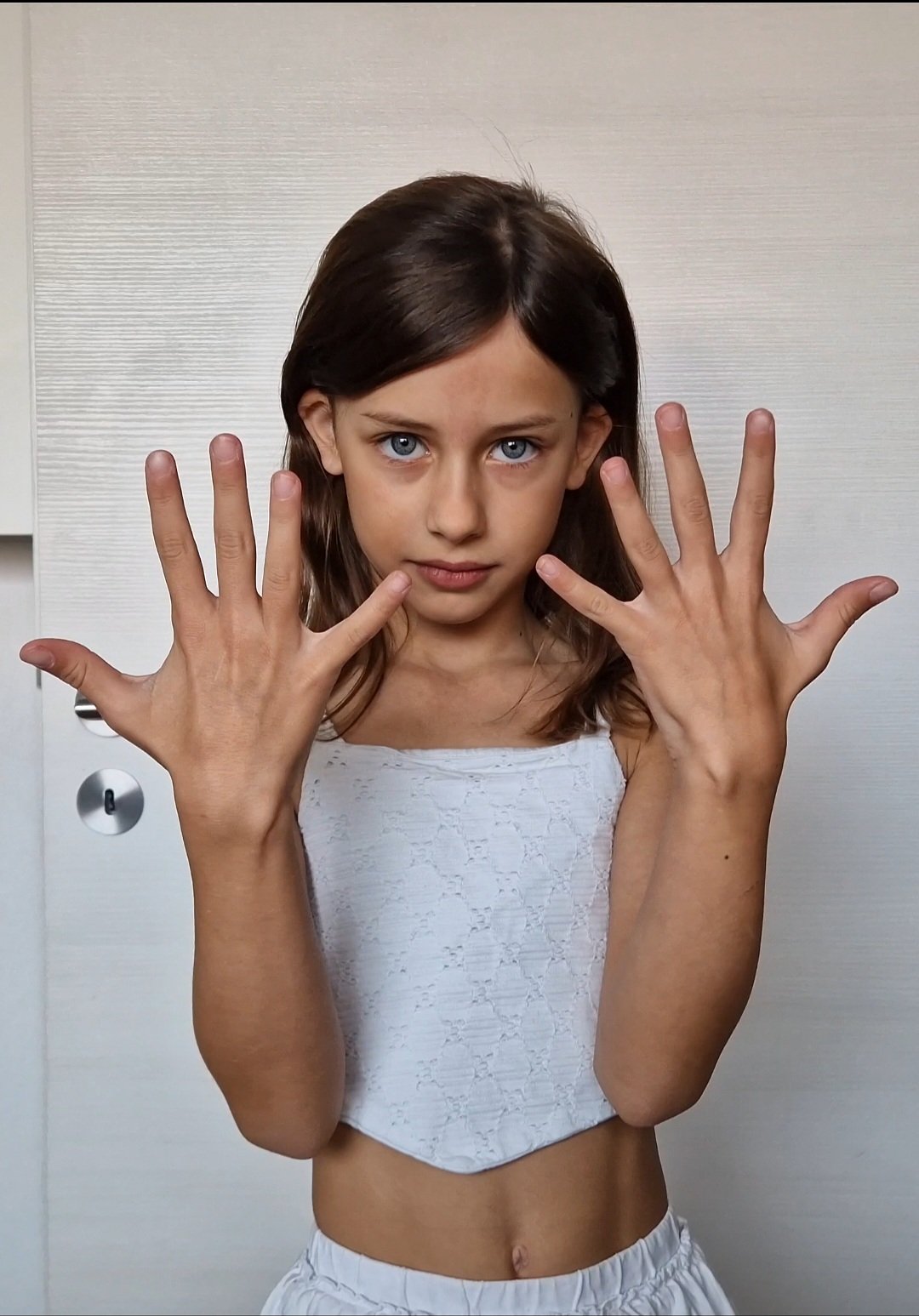 Jonna hands_20251202_181732.jpg