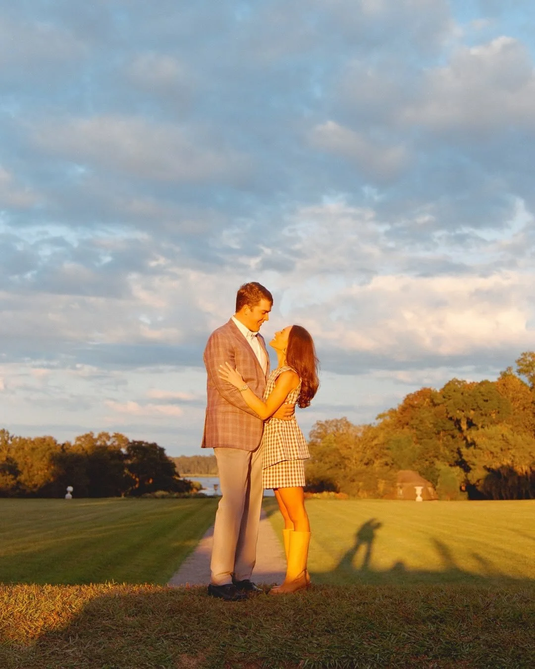 A few favorites on film from Maggie and Sterling&rsquo;s gorgeous evening at @middletonplaceevents 

Film: @kodak Portra 800
Scan: @nicholasgoreweddings