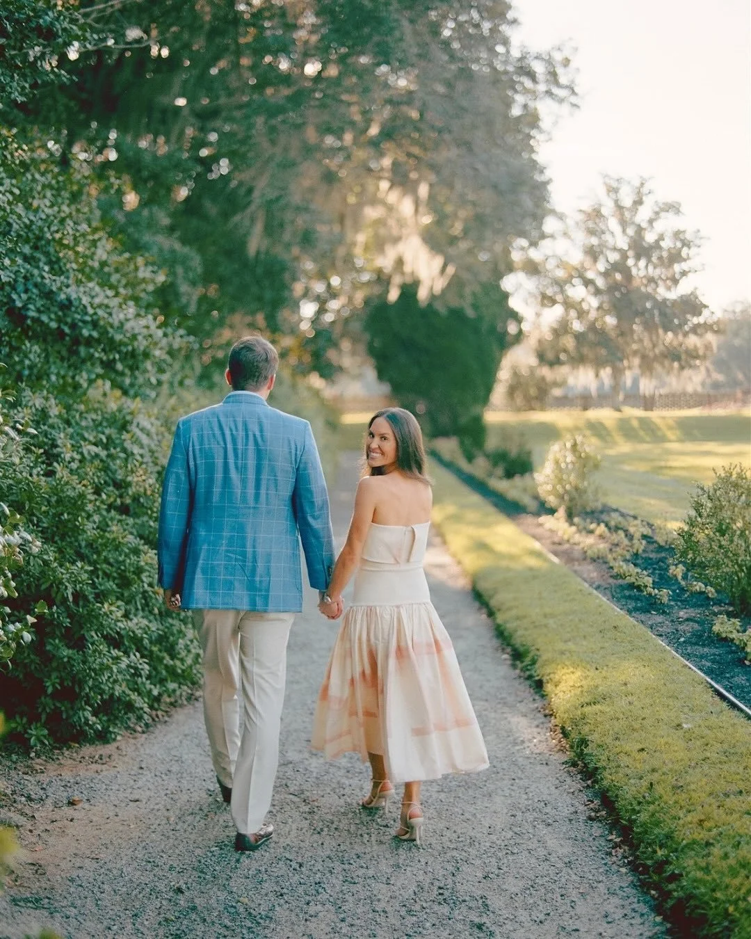 Recently I&rsquo;ve been challenging myself to shoot engagement sessions entirely on film. I think it&rsquo;s starting to pay off!

Also, film photographers out there: rate Portra 800 at 400 and thank me later. It&rsquo;s glorious!

Film: @kodak Port