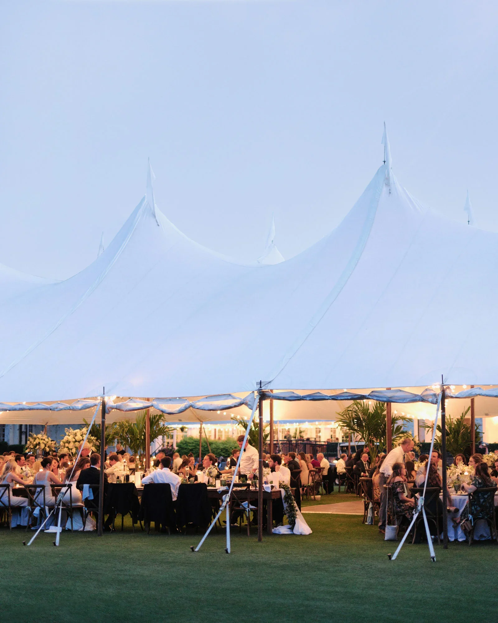Belfair-Wedding-Charleston-Wedding-Photographer-Nicholas-Gore-Weddings-44.webp