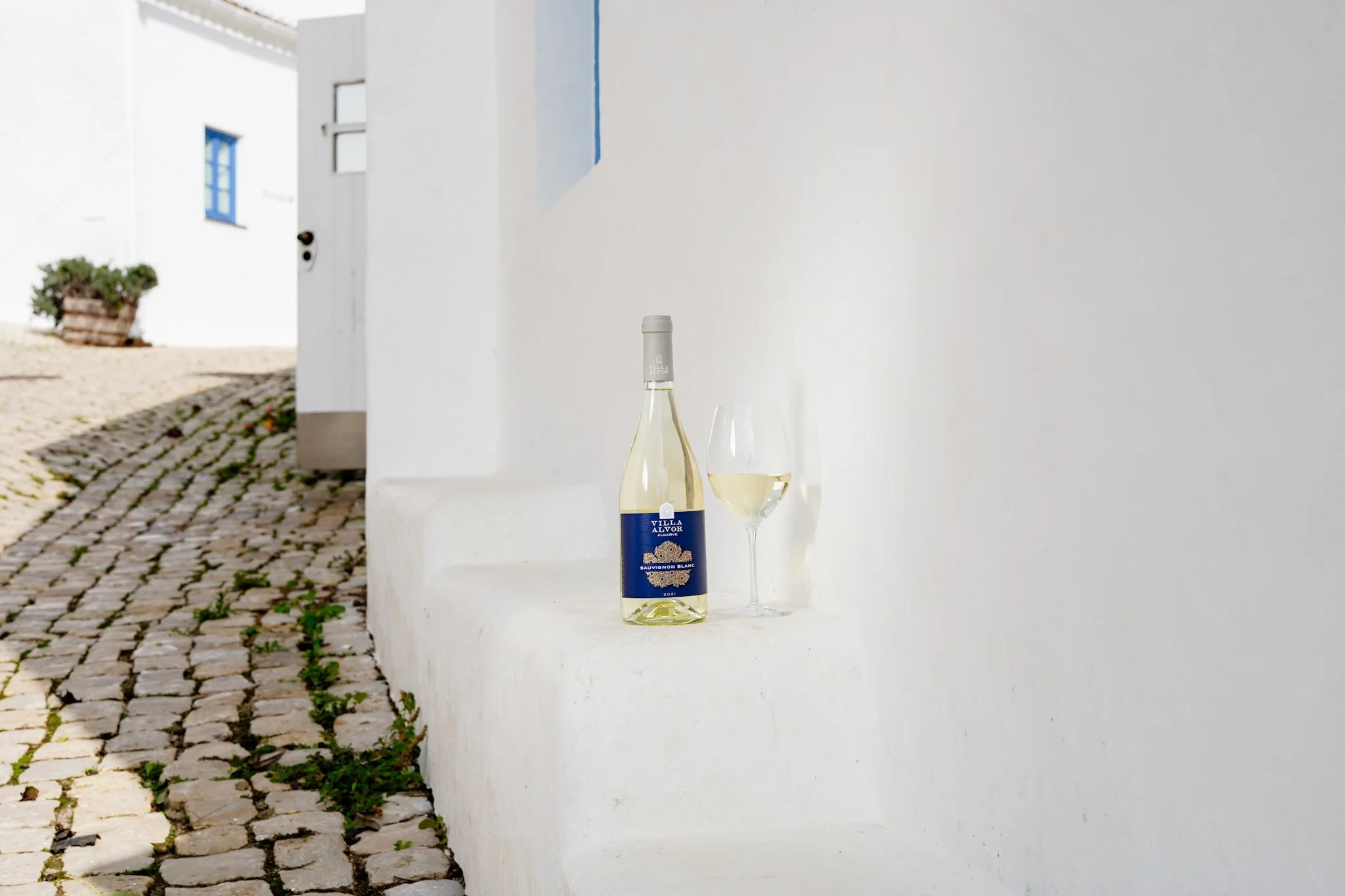 Projeto realizado para Villa Alvor (Grupo Aveleda) durante meu período como Designer Multimédia na Aveleda, S.A.
© Aveleda, S.A. - Todos os direitos reservados.