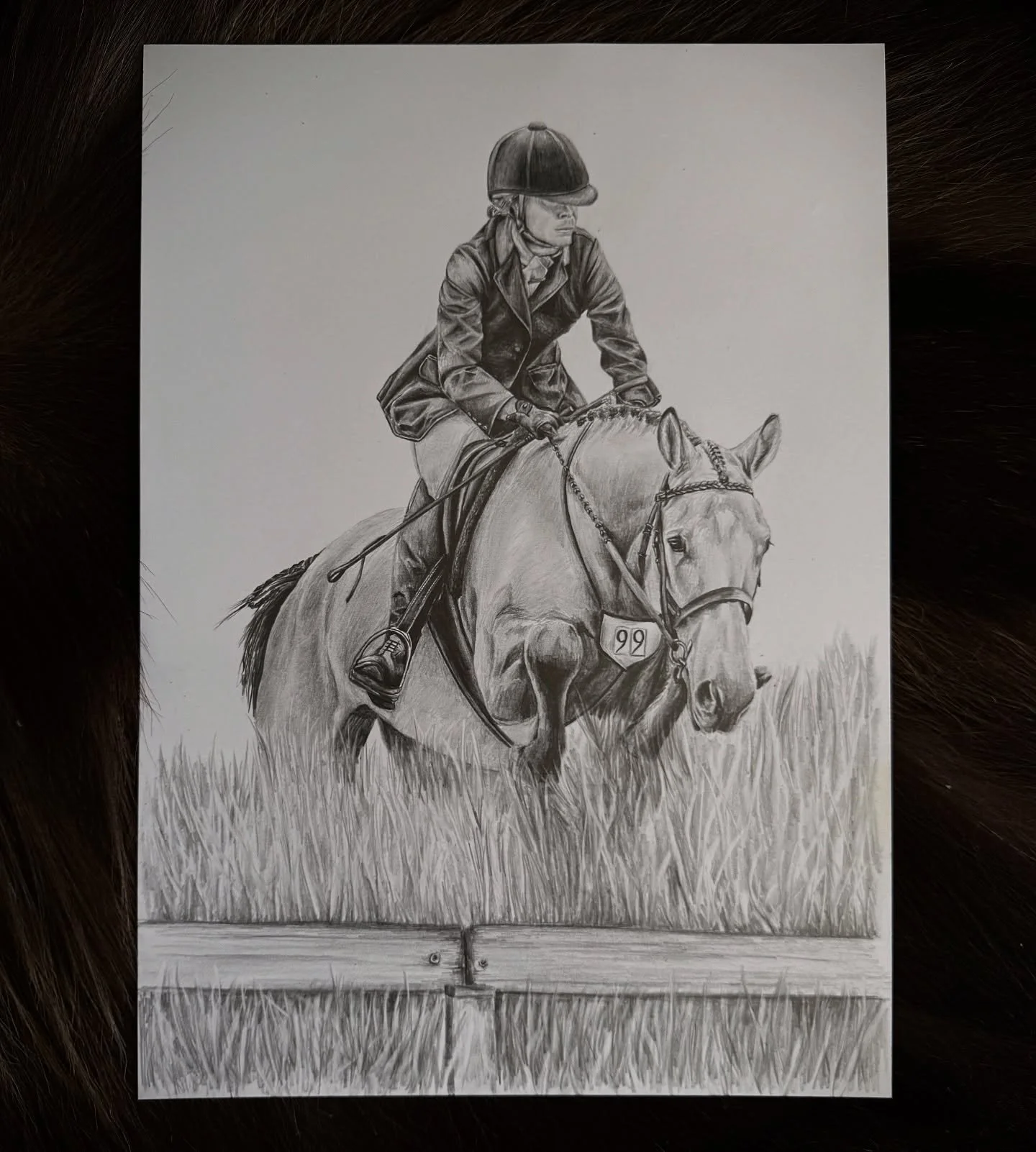 A recent commission that turned out absolutely stunning! 

#equestriannewzealand #equestrian #horseart #art #artwork #equineart #drawing #commission #pencildrawing @eques