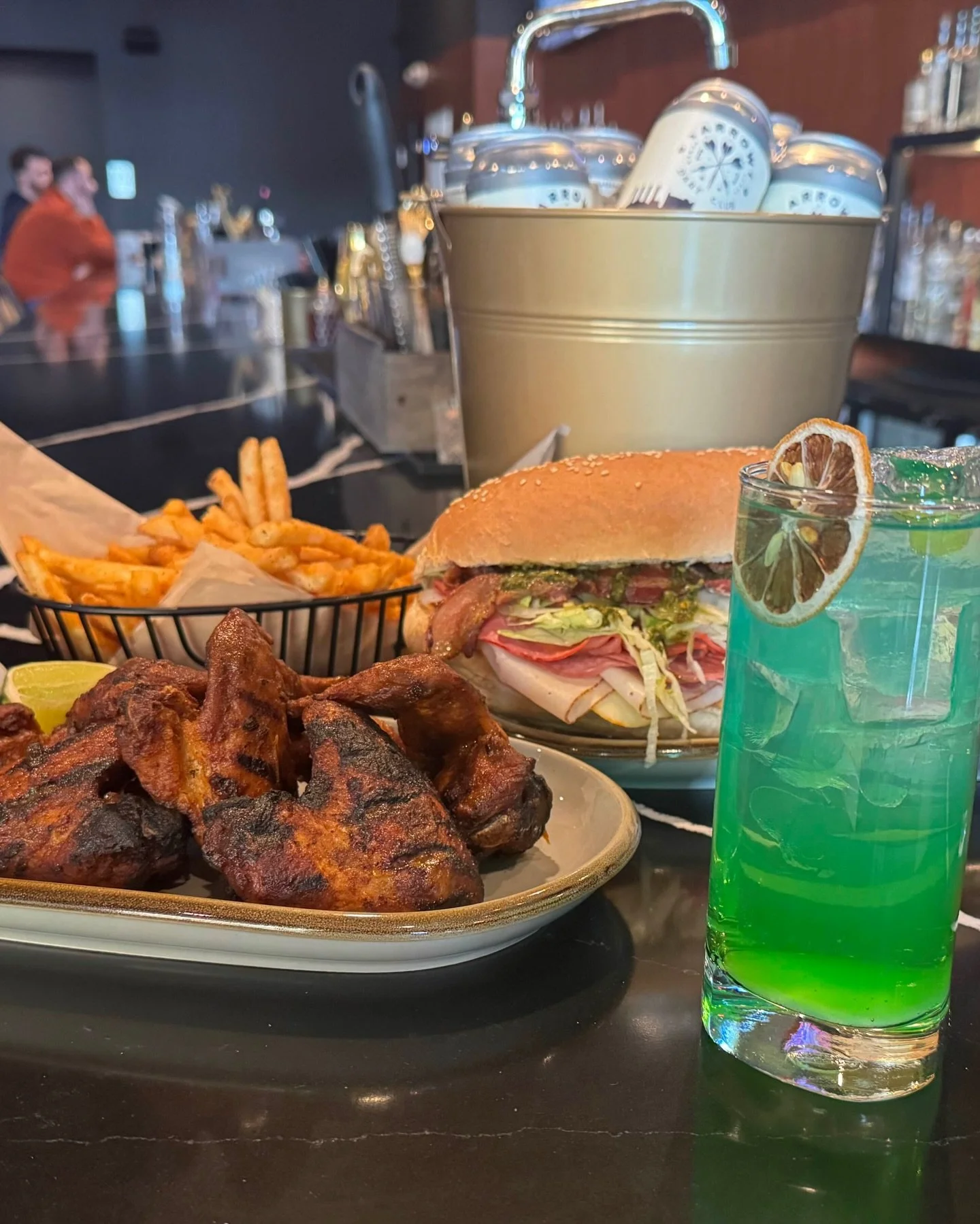 Superbowl Sunday! Let&rsquo;s go @seahawks 🏈 $12 Subs, wings, prosecco bottles &amp; arrow lager buckets.

#superbowl #kansascity #eatkc #kclocal