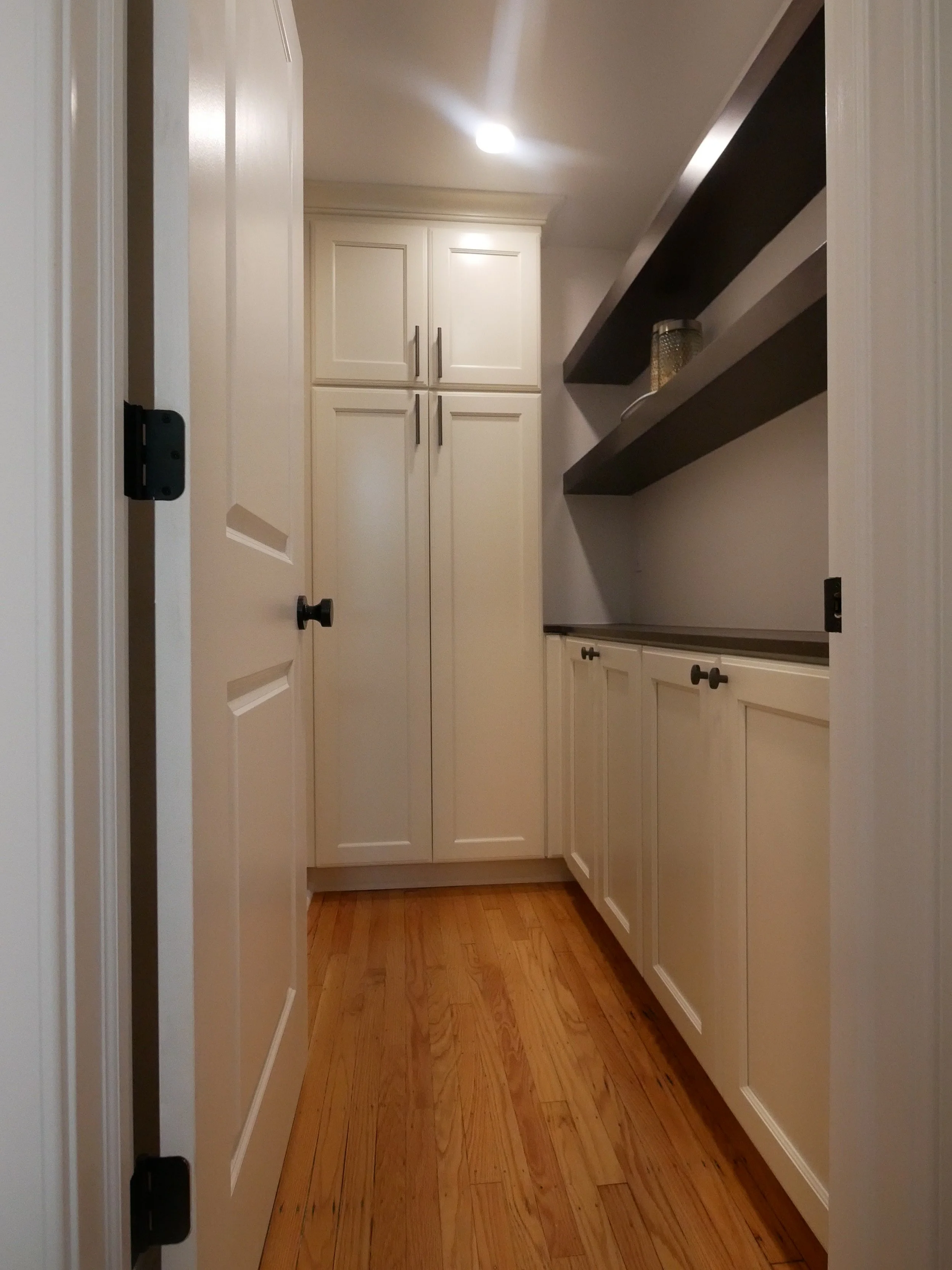 Walk-in pantry