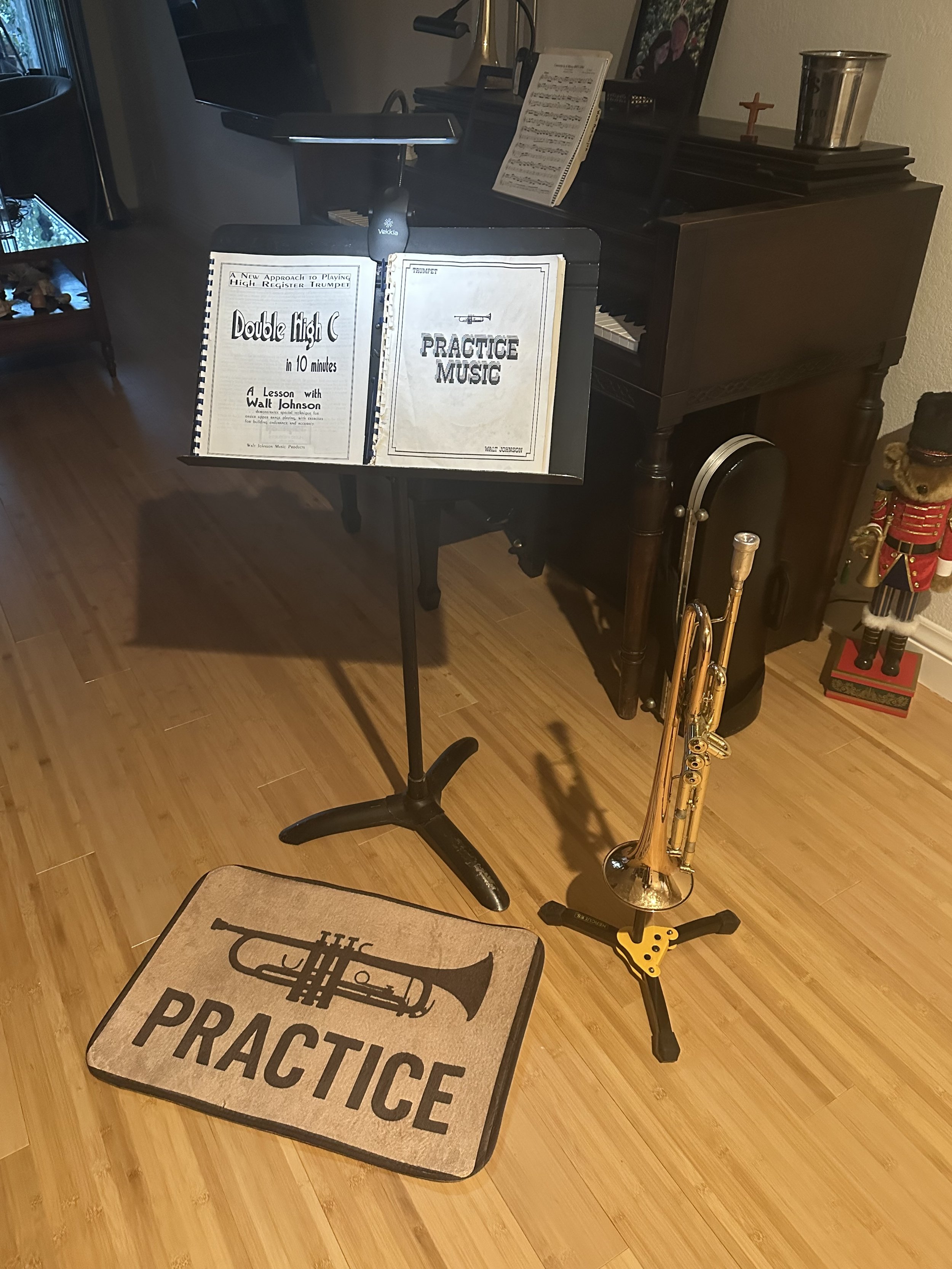 Brass practice mat