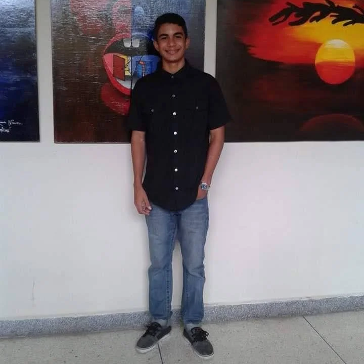 IN 2014 RAMON NIEVES GRADUATE FROM ART SCHOOL