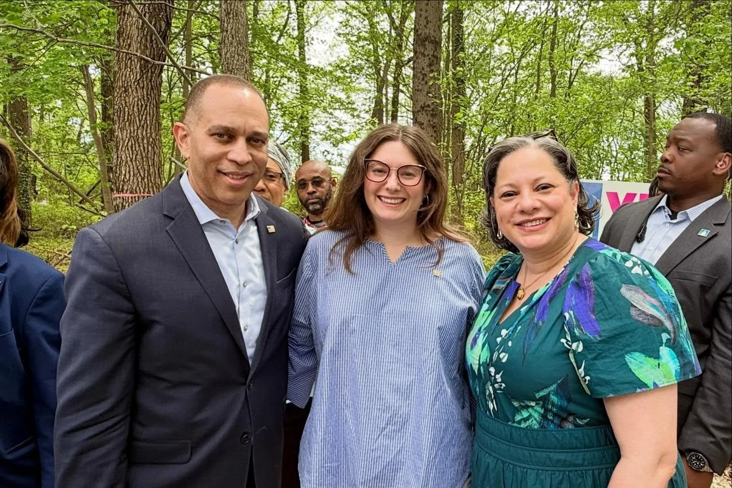 VOTE🗳️ YES VA! To stop the federal overreach and protect our democracy head to the ballot box by April 21st. The momentum is growing, but we can only win this fight together! @repjeffries @repmcclellan @ltgovhashmi know this - so text your friends a