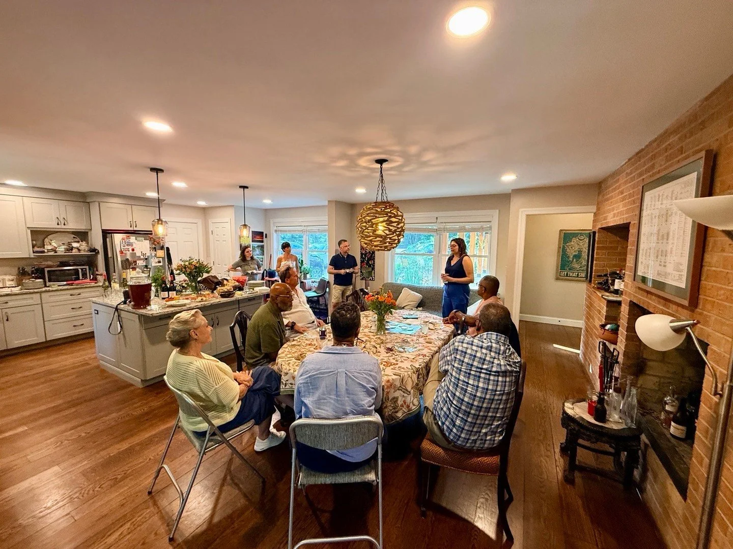 There&rsquo;s nothing quite like bringing your community together around one table. Last night was full of small-world moments, great conversation, laughter, and a lot of excitement about what&rsquo;s coming. Grateful for everyone in the room! 

#Com