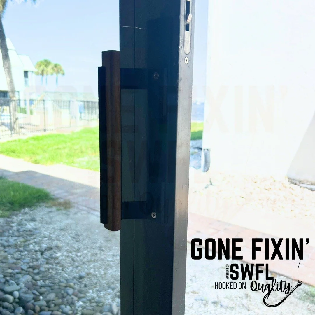 Every home is different &mdash; and so are the locks. 🔐
But custom locks are no trouble for us. 💪
Installations, replacements, adjustments &mdash; we&rsquo;ve got you covered. ✔
📲239-710-8839
 #GoneFixinSWFL #HandymanLife #SlidingGlassDoorRepairs 