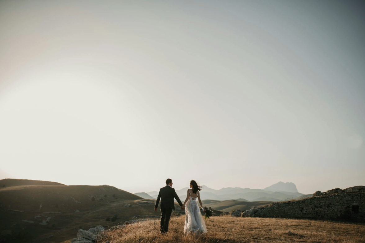 5 Reasons to Hire a Wedding Magician in Rhode Island