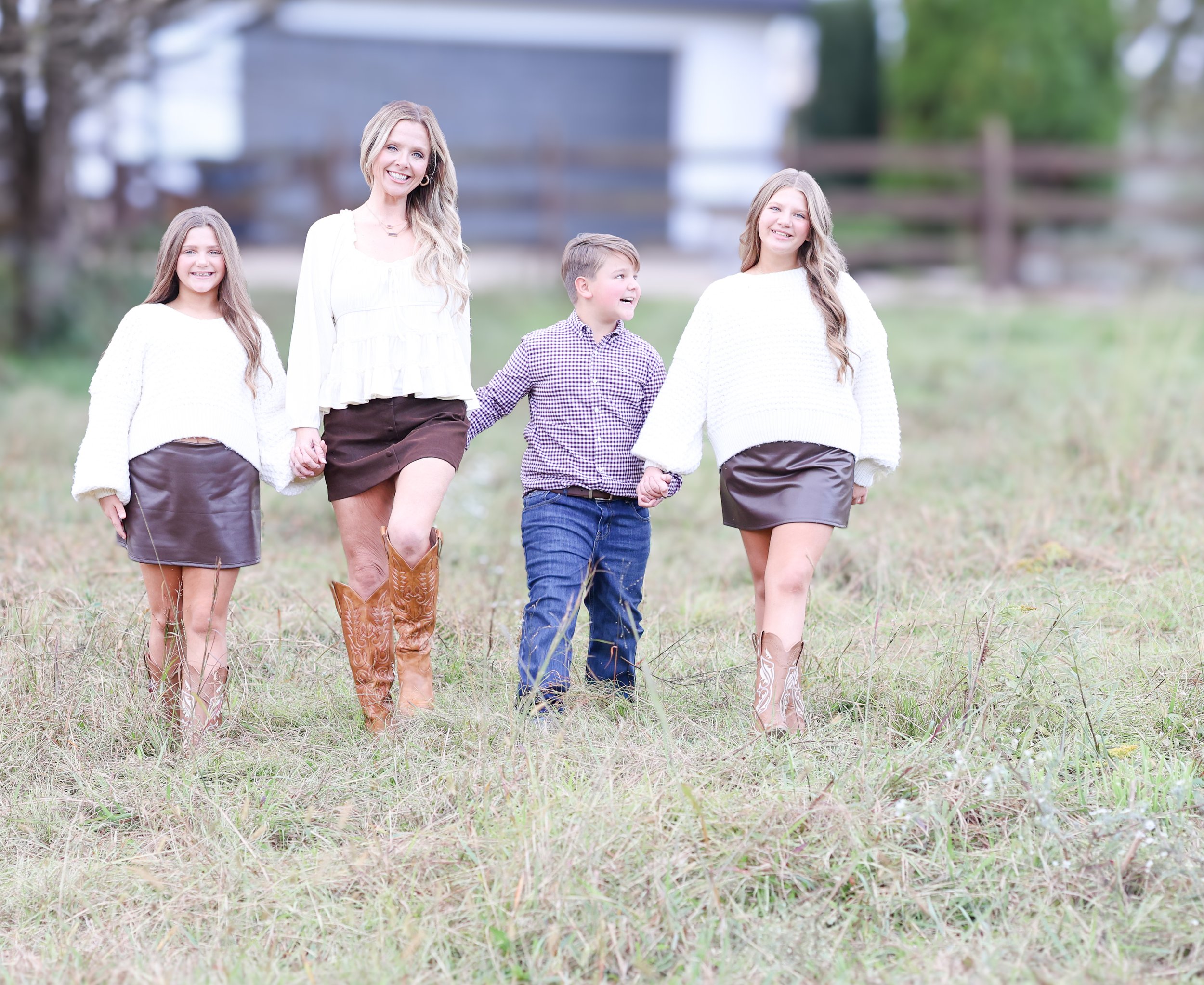 Relaxed family photography in Fort Payne, AL by Little River Lens Photography