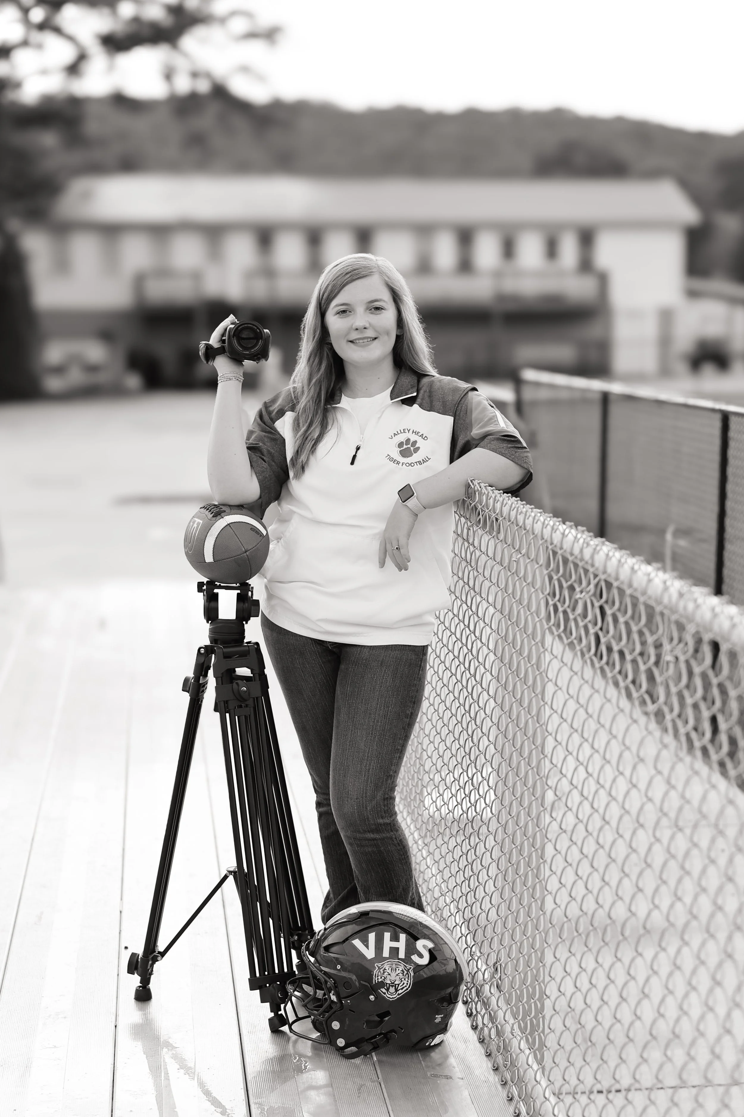 Little River Lens LLC photographed styled senior portraits in Valley Head, Alabama.