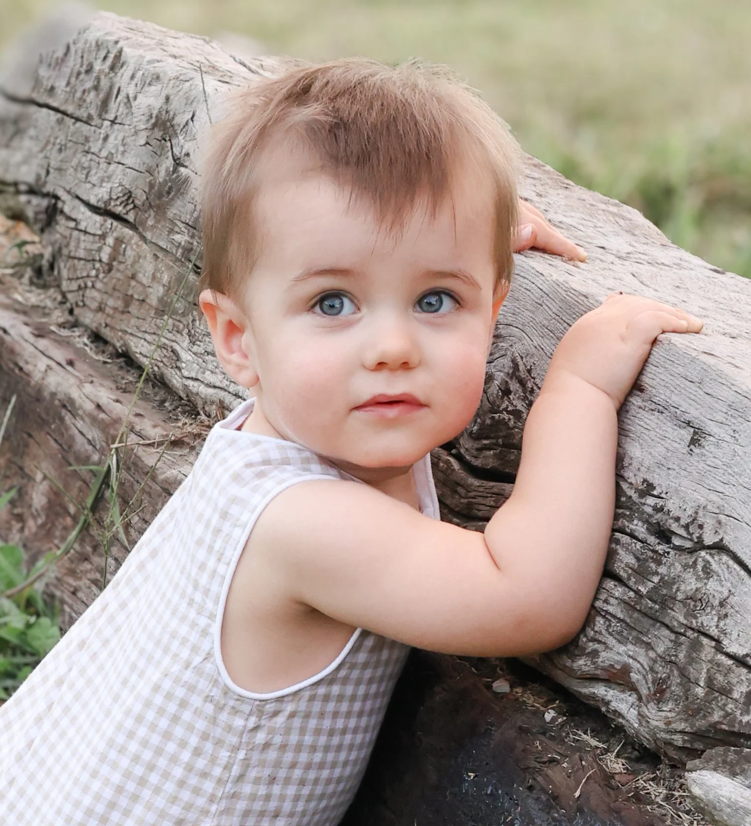 Child photography in DeKalb County, Alabama with Little River Lens Photography. 