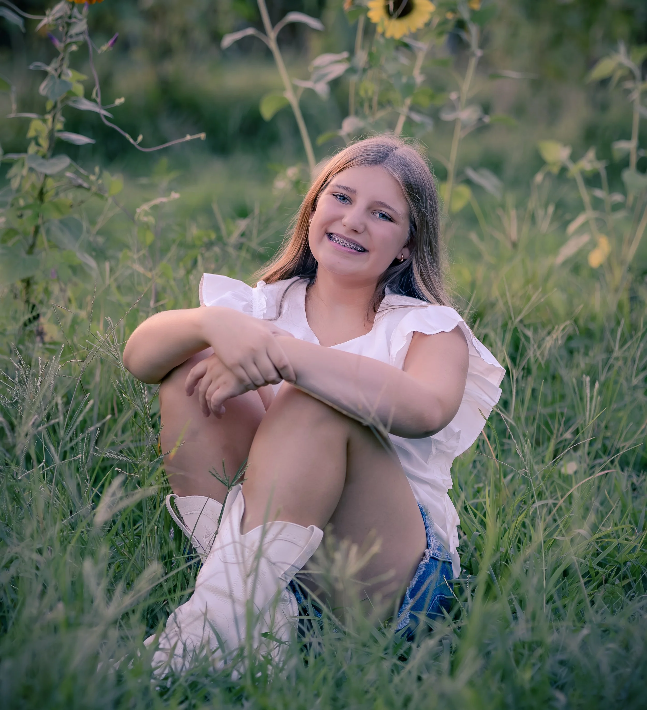 Sunflower mini sessions in DeKalb County, Alabama by Little River Lens Photography. 