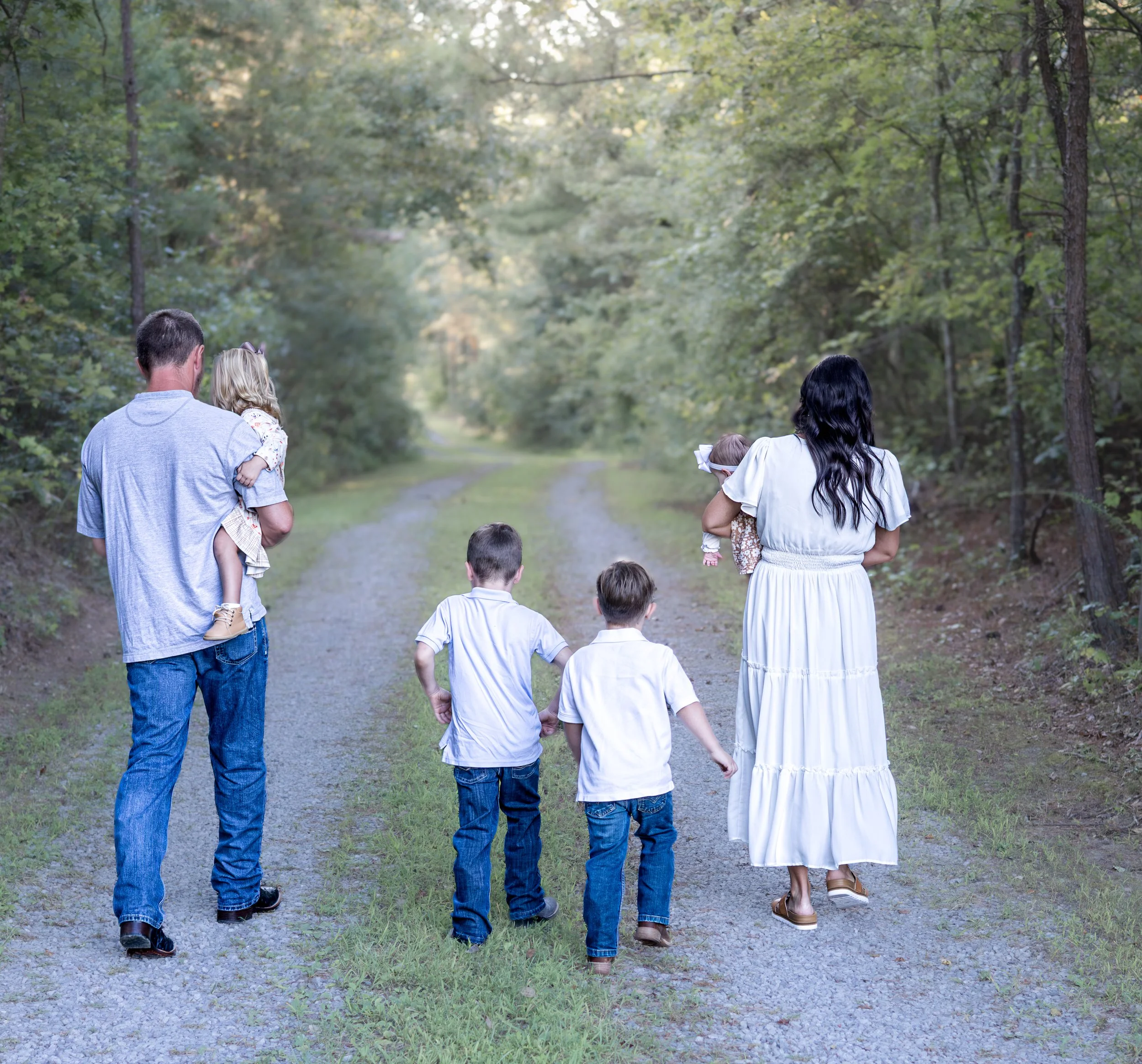 Natural light, outdoor Family Portrait Session in Fort Payne, Alabama by Little River Lens Photography.