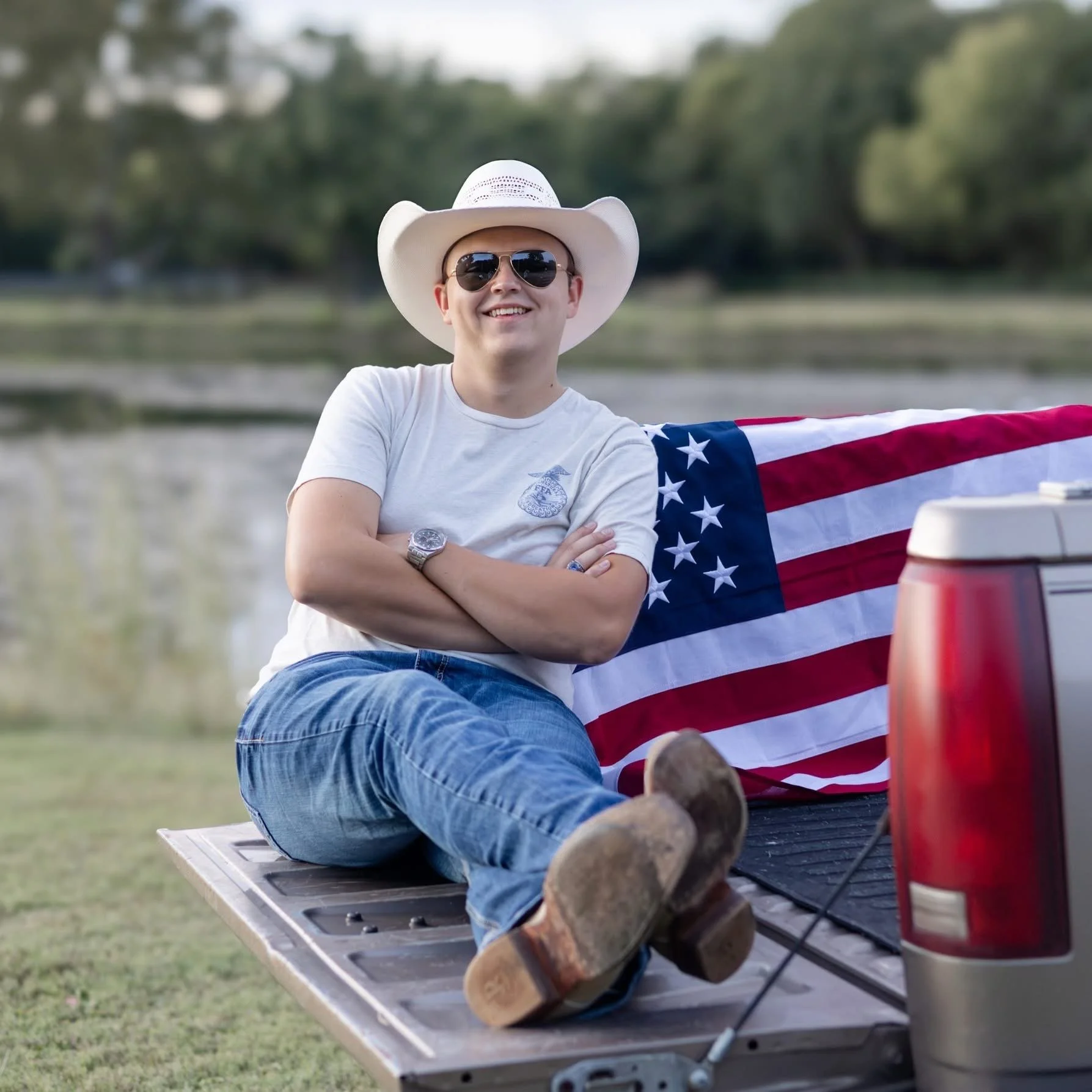 Outdoor, Natural Light, Relaxed Senior Portraits in Fort Payne Alabama by Little River Lens Photography