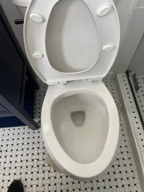 AFTER -  toilet transformation as part of commercial cleaning service